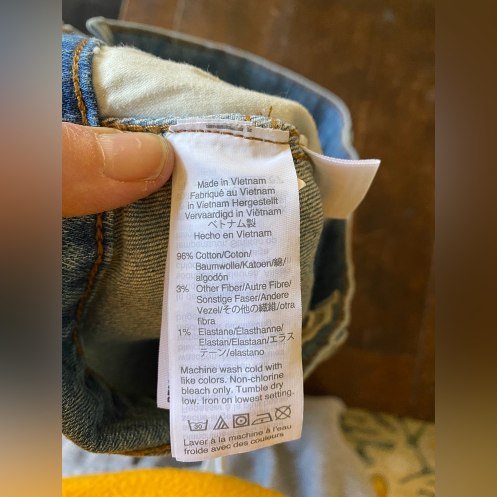 Madewell 11” High-Rise Flare Jeans - Picture 9 of 9